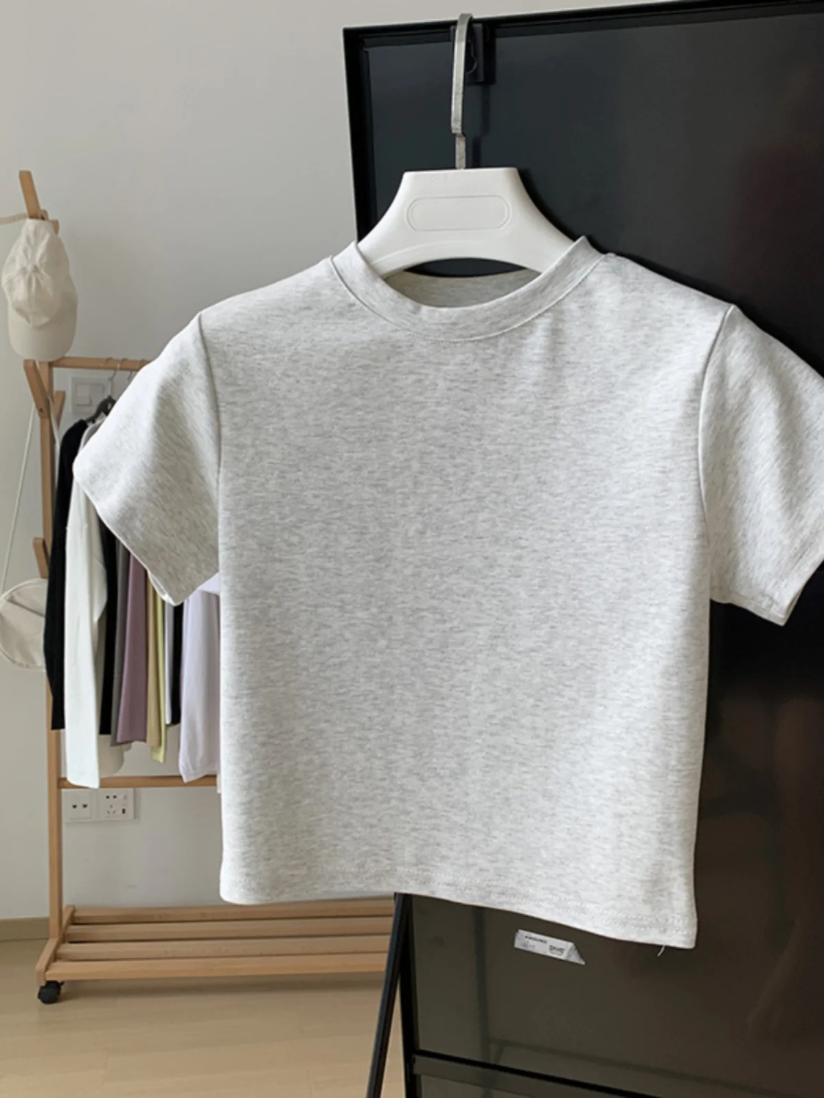 夏の1日で何を着るかが決まる、ショートスリーブTシャツの選び方って？
