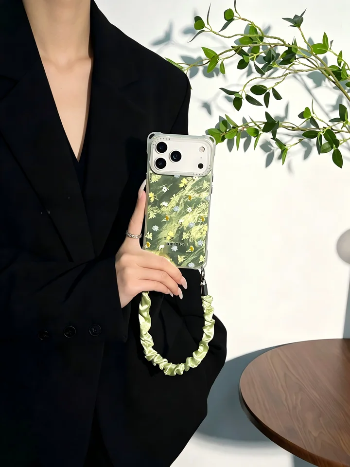 透き通る緑の花柄スマホケース【四角い開口・iPhone、Huawei、Xiaomi対応】