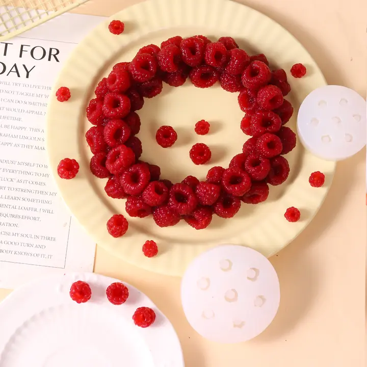 立体デザイン Raspberry リース型 シリコン製ケーキ型【チョコレート・フルーツムース・ジェリーケーキ向け】