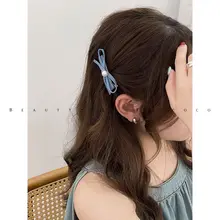 デニム素材のリボンヘアクリップ【シンプルで可愛い・ブルー・サイドクリップ】