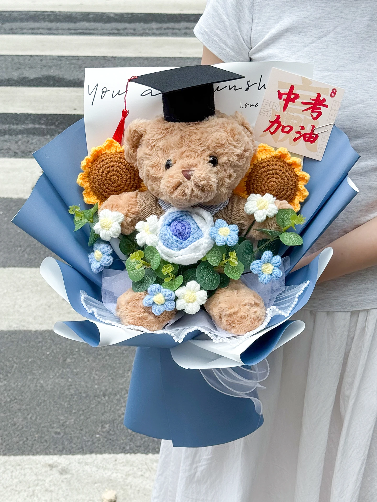可愛いデザインのぬいぐるみブーケ：中考・卒業シーズン向けギフトの実用性とシーン別適用