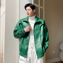 秋冬用 緑色のレザー ジャケット【短め・スタンドカラー・トレンディデザイン】