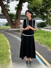 黒の中長丈スリムシルエットスカート【女性用・秋のコーディネートに最適・フィット】
