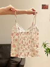 白色Vネック花柄フリルデザインのオープンショルダーキャミソール【女性用・夏の軽やかなトップス】（セットアップ対応）