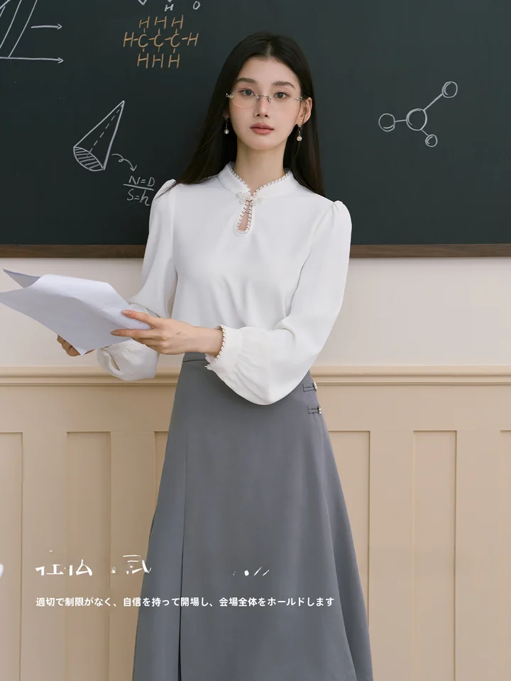 白色長袖ブラウス【職場用・フォーマル・高級感】