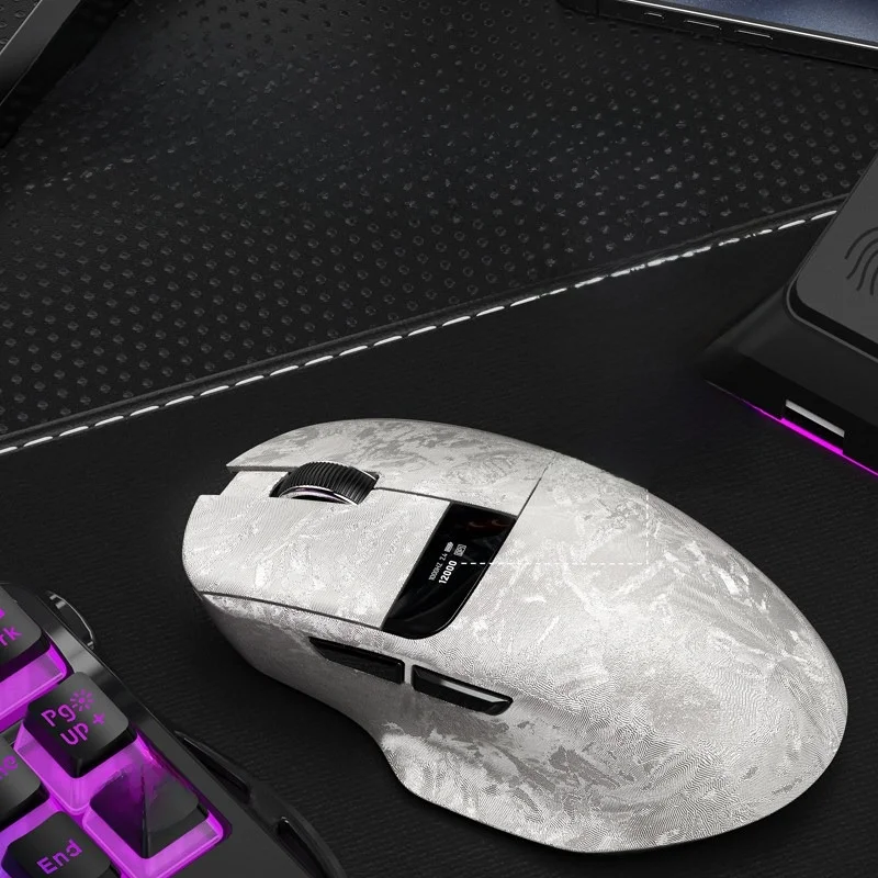 軽量化設計のワイヤレスゲーミングマウスViper V3 Pro：Bluetooth接続で高精度操作を実現