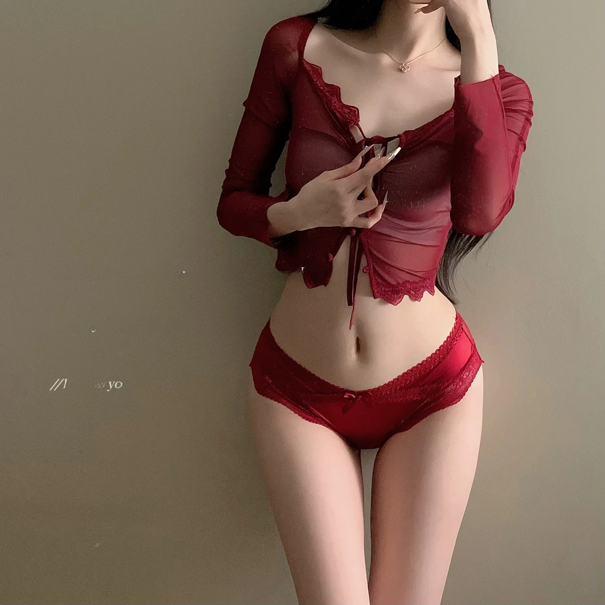 タイパンツ おしゃれに失敗しない選び方は？魅力的なレースの低腰三角パンツが解決する