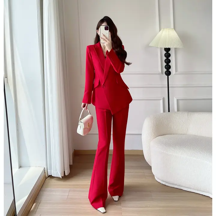 高級感あふれる 赤色のジャケットとワイドパンツ【春秋向け・女性用・気質デザイン】（セットアップ対応）