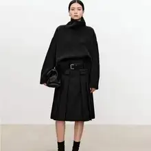 高級感あるハイネックニットセーター【厚手・ルーズフィット・ウール混・秋冬用】