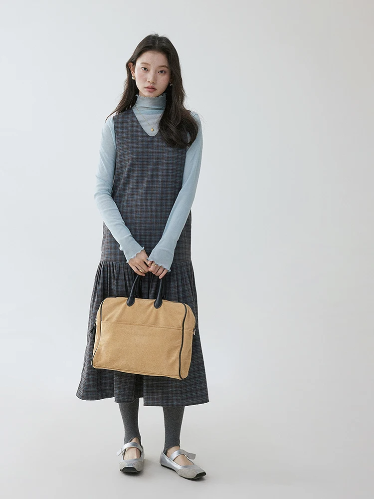 Vネックチェック柄ノースリーブワンピース【ゆったりした重ね着対応・春用】