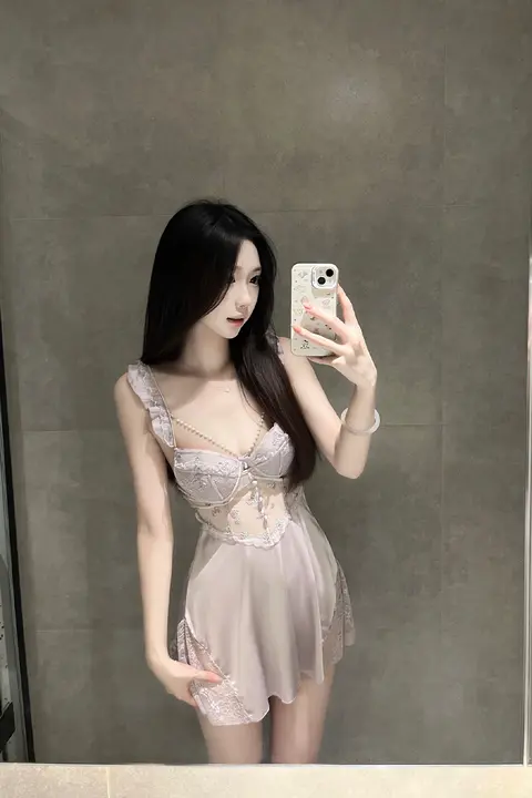 フランス風レトロ刺繍レーススリップパジャマ【セクシーなバックデザイン・女性用】