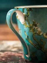 北欧デザインの陶器製マグカップ【骨瓷製・杏の花デザイン・家庭用・カフェにも最適】