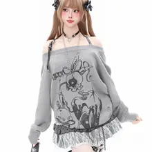 カジュアルなオフショルダー ニットトップス【秋用・カートゥーンプリント・デザイン入り】