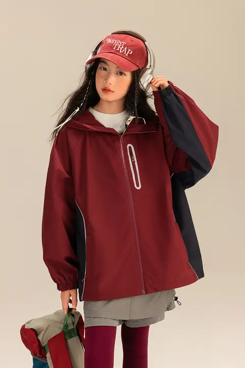 女の子用 秋冬登山服【防水・耐磨・個性的な安全ライト付き】