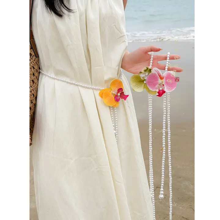 華やかな蘭の花とパール装飾のウエストチェーン【夏のビーチリゾート・ドレスアクセサリー】