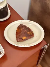 かわいいイラストの陶製お菓子皿【オーバルデザイン・ケーキ・朝食・フルーツ用】