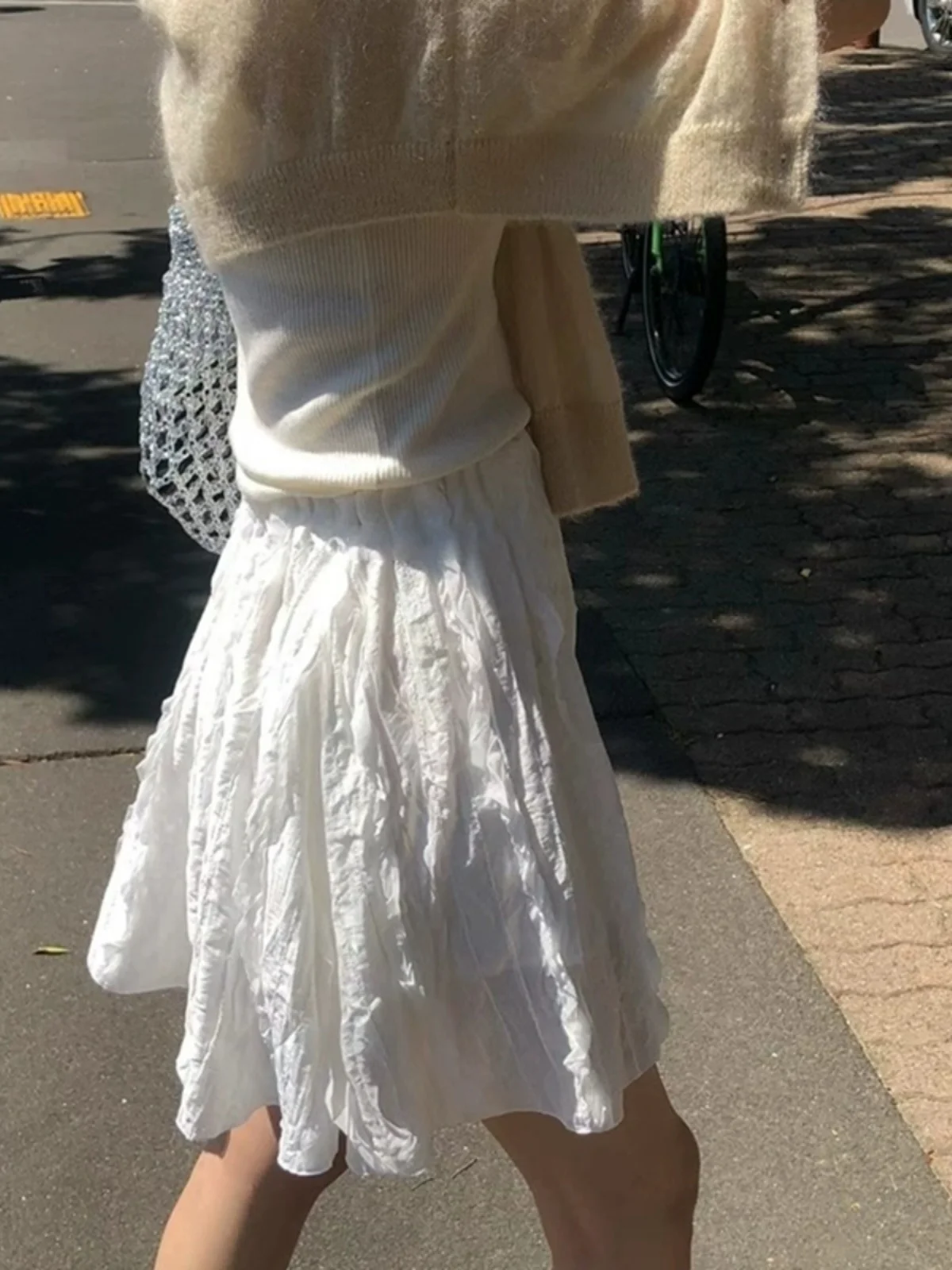 夏服コーデ スカート おすすめ4選：気温に合わせて着るための実践的選び方