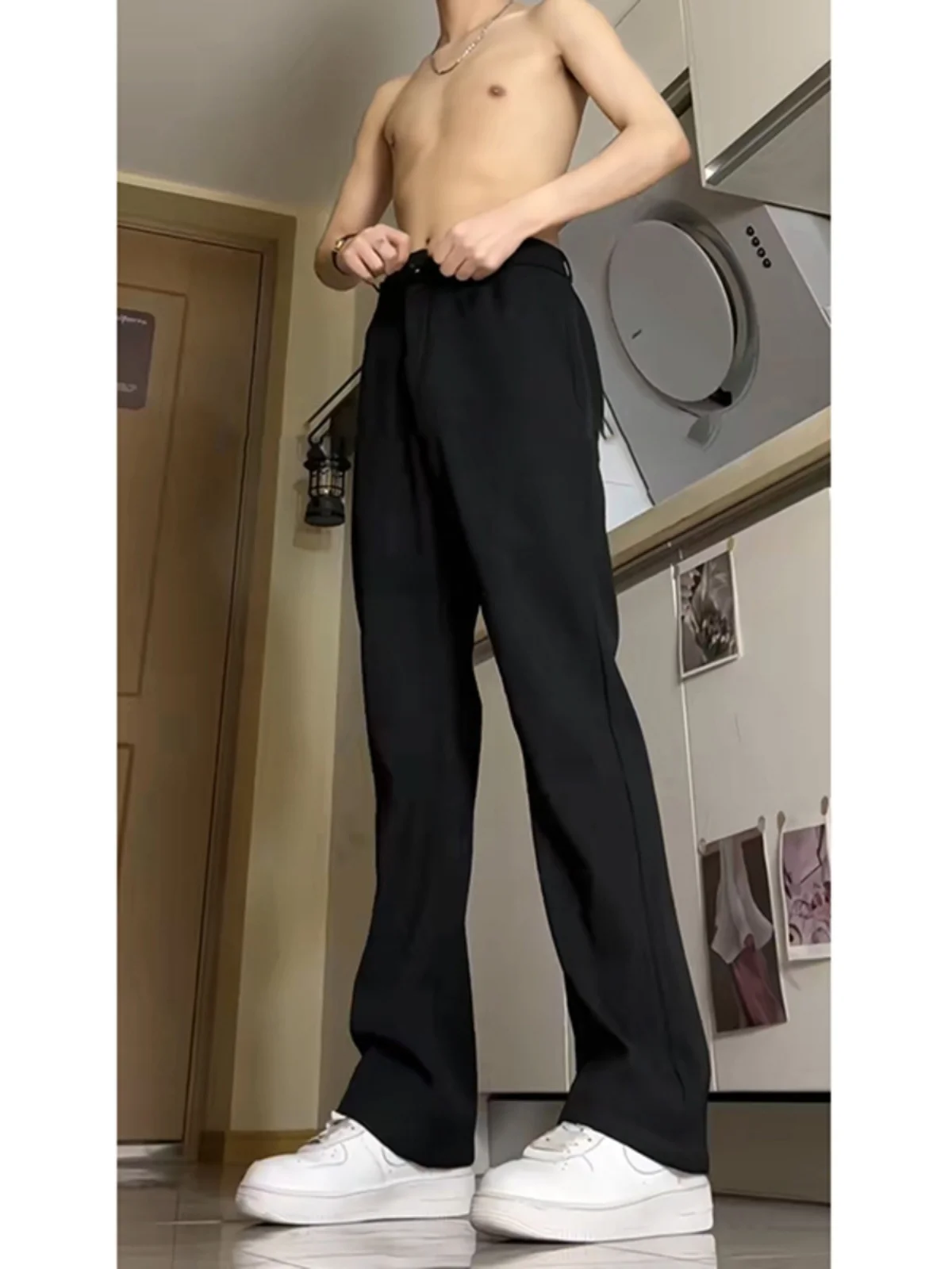 60代のワイドパンツをどう着こなすか？黒いワイドパンツの選び方とスタイリングのコツ