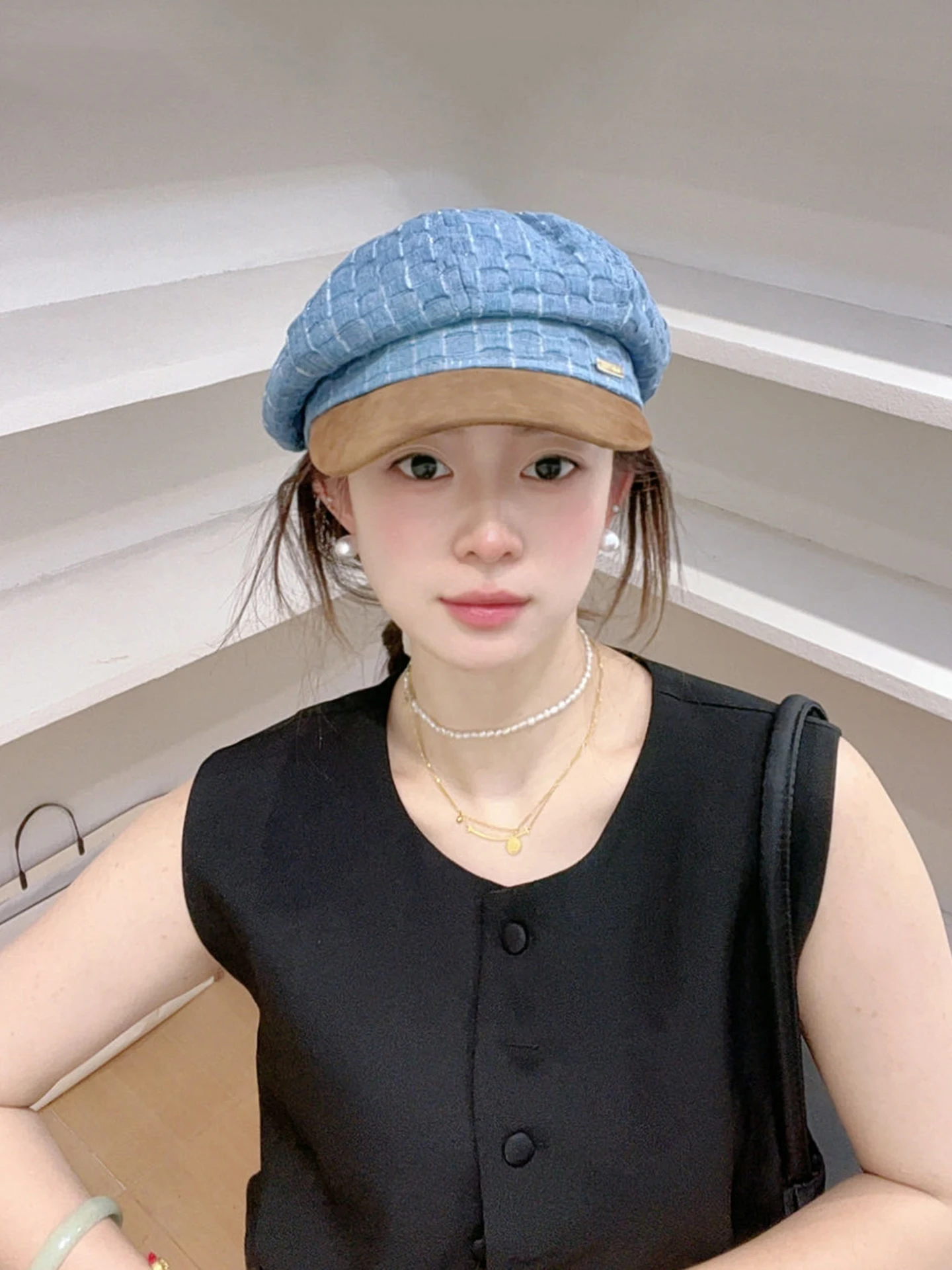 おばさん 帽子 どんなのがいいか？レトロな八角キャスケット帽が、小顔効果と街頭ファッションを叶える