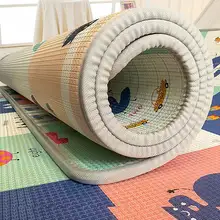 折りたたみ可能な寝具マット【防湿・アウトドア・家庭用】