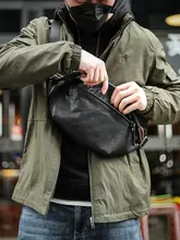 シンプルなデザインの本革メンズボディバッグ【軽量・通勤用・斜め掛け】
