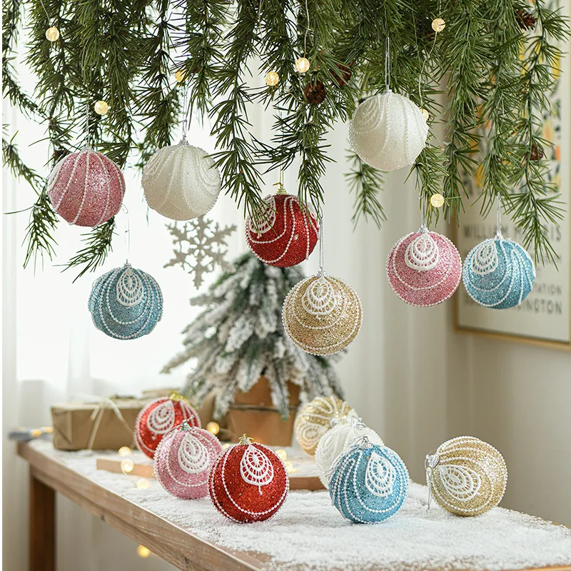 家族に贈るクリスマスプレゼントってどう選ぶ？カラフルなツリー装飾ボールが解決するリアルな悩み