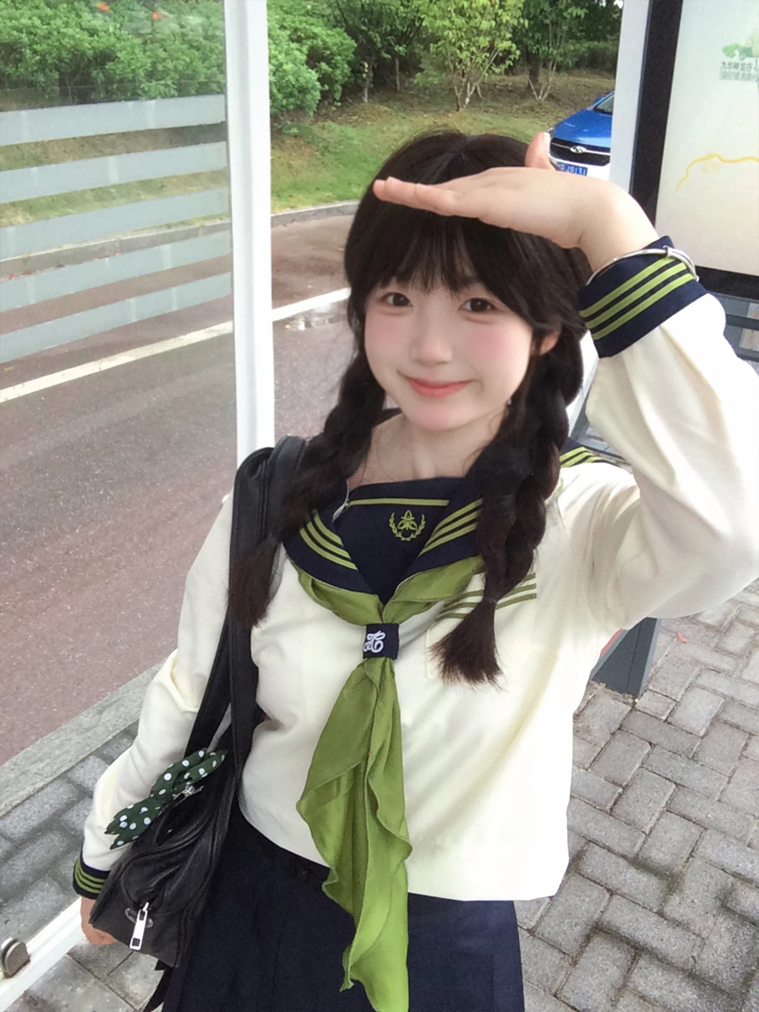 春コーデで迷う高校生に、今こそ選ぶべき「学院風長袖セーラー服」は？