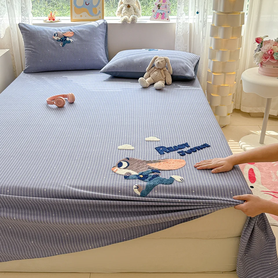 カートゥーンデザインの純綿毛布タオル【冬用・厚手・刺繍入り・シングルベッド用】（セットアップ対応）