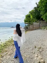 夏に最適なした白色日焼け防止シャツ【薄手・ゆったりシルエット・カーディガンスタイル】