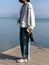 ヴィンテージ風ウォッシュ加工ハイウエストストレートジーンズ【洗練されたデザイン・快適・女性用】