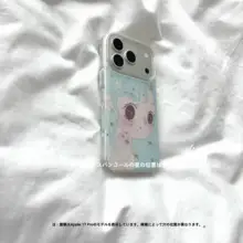 青い髪の大きな目を持つ女の子のスマートフォンケース【iPhone対応・カジュアルデザイン・可愛い】