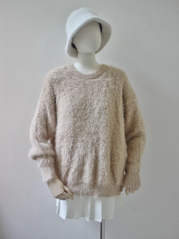 秋冬に着るアンサンブル ニットは、本当に必要なのか？