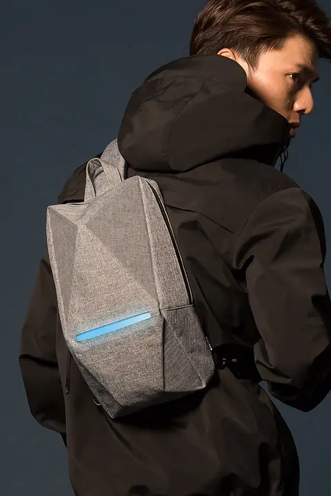 立体幾何デザインの発光ウエストポーチ【肩掛け・多機能・メンズ】