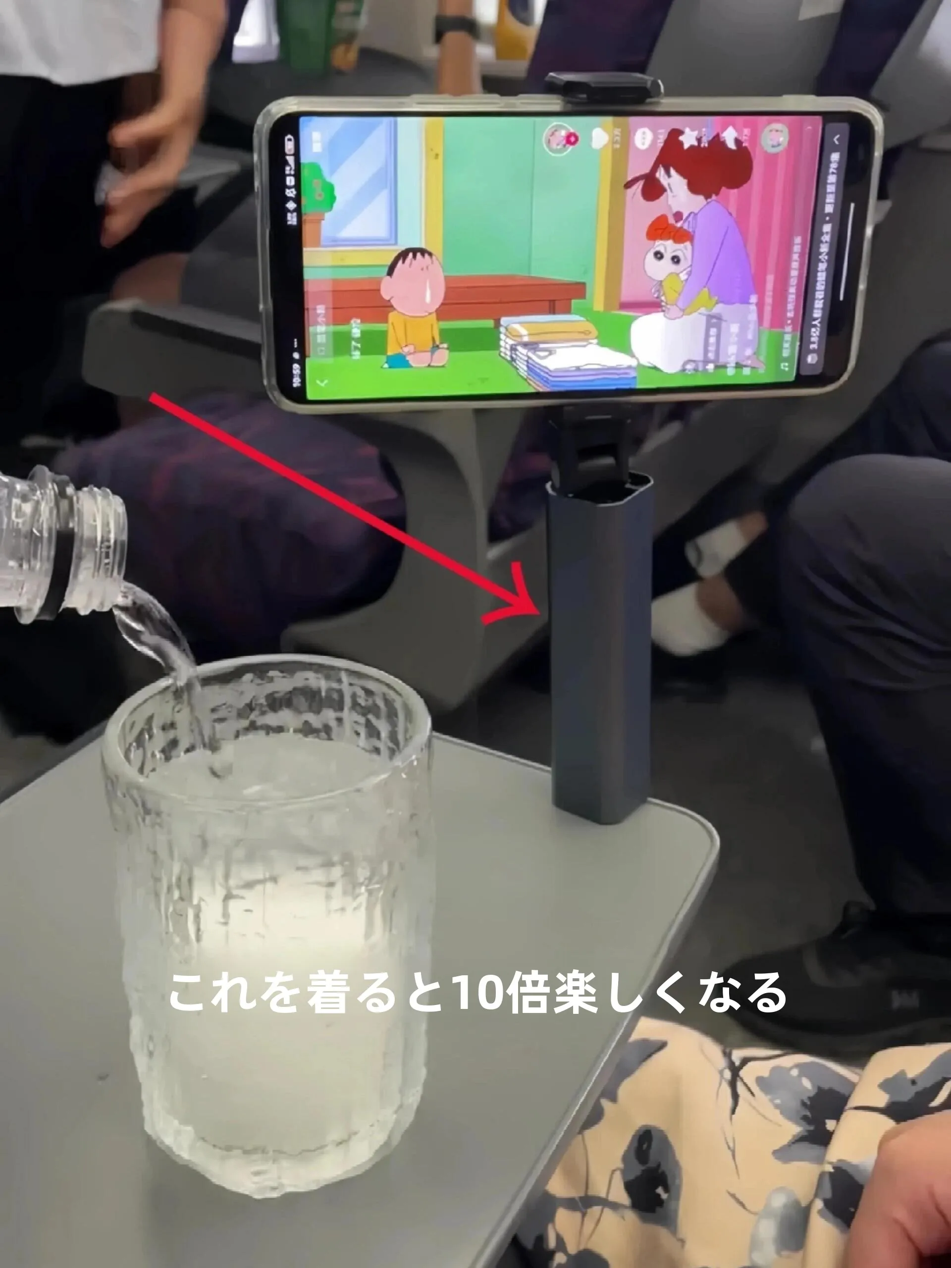 旅行や出張で自撮りもデスクワークも！スマホ用2in1デバイスは本当に必要なのか？