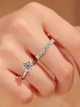 高級感のあるモザンビークダイヤモンドリング【シルバー・18Kゴールドメッキ・重ね着け対応】