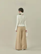 カジュアルなカーキ色のワイドパンツ【女性用・ゆったりストレート・フロアレングス】