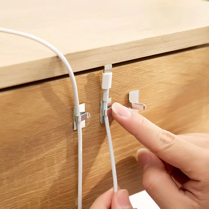 穴あけ不要！電線整理器【壁面用・ケーブル収納・配線固定用】