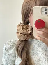 秋冬向けのビッグサイズコーデュロイフラワーヘアゴム【レトロ・低ポニーテール用・カジュアル】
