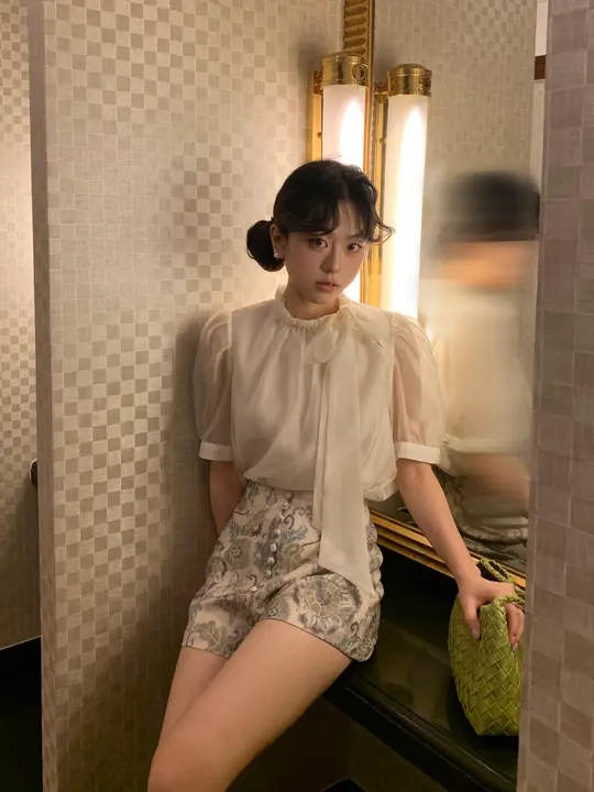 モビードリルビーズ スタンドカラー サイドストラップ テンセル シャツ