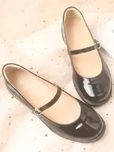 レトロ風ラウンドトゥエナメルシューズ【フラット・浅口・低ヒール・女の子用】