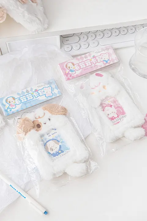 可愛いモフモフ透明カードケース【学生証・ICカード・小物展示用】