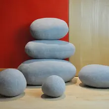 石の抱き枕 ラウンジ用 家具装飾