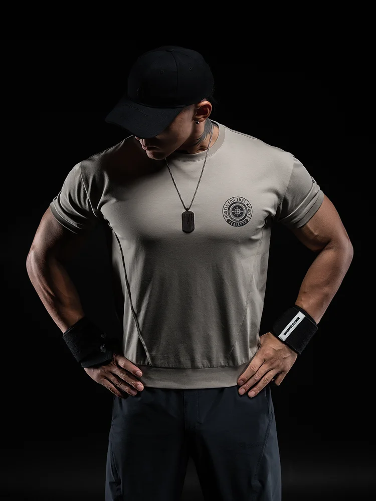スポーツトレーナーを選ぶべきタイミングは？Monster Guardiansの速乾Tシャツが教えてくれたリアルな使い方