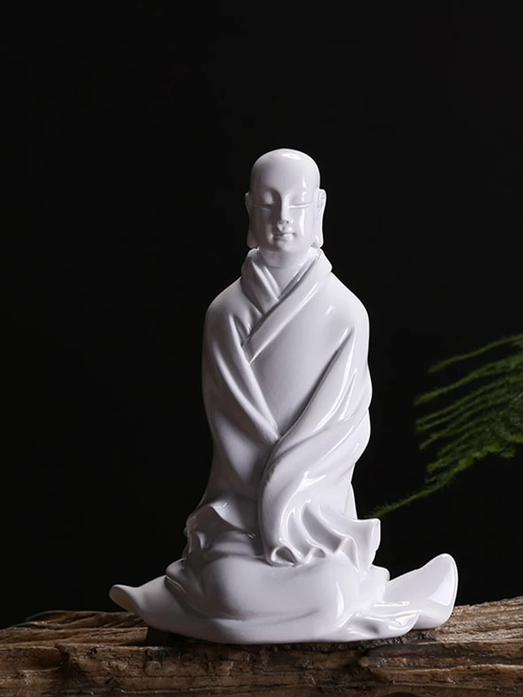 新中式禅スタイルの根彫りデスクトップ飾り：枝物インテリアとしての空間融合とデザイン価値