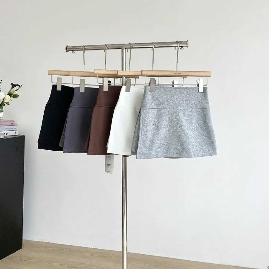 透けてるスカートは本当に危険？それとも、春のスタイルを彩る神秘のアイテムなの？