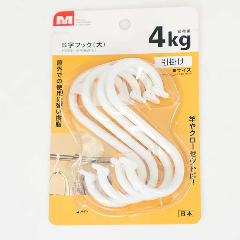 カバンをかけるフックは本当に必要？その選び方と生活に溶け込む使い方