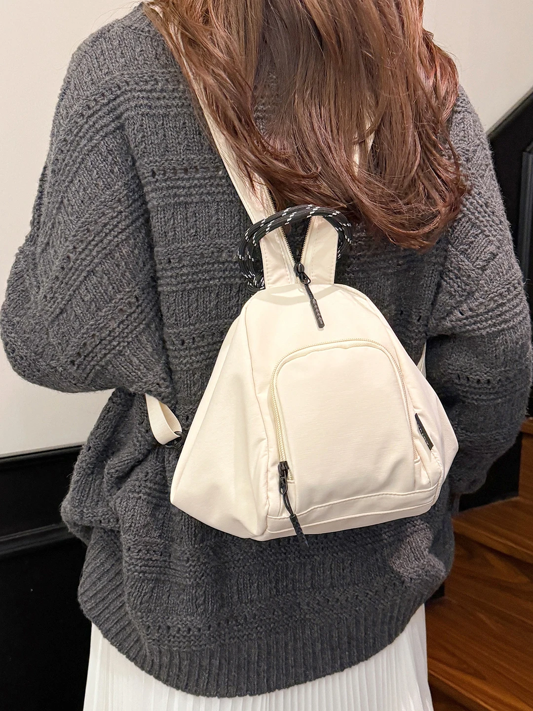 2泊旅行や通勤に使える軽い斜めがけバッグは、どんなもの？