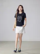 個性的で美しいデザイン！レディース 半袖Tシャツ【ロゴプリント・フィット感あり・春夏用】