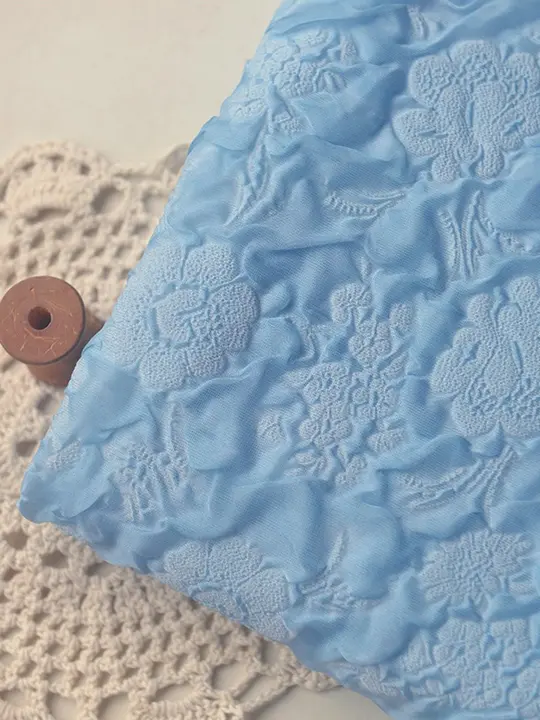 淡いブルーの花びらエンボス加工シフォン生地【ドレスの裾・装飾用の手作りカーテン】