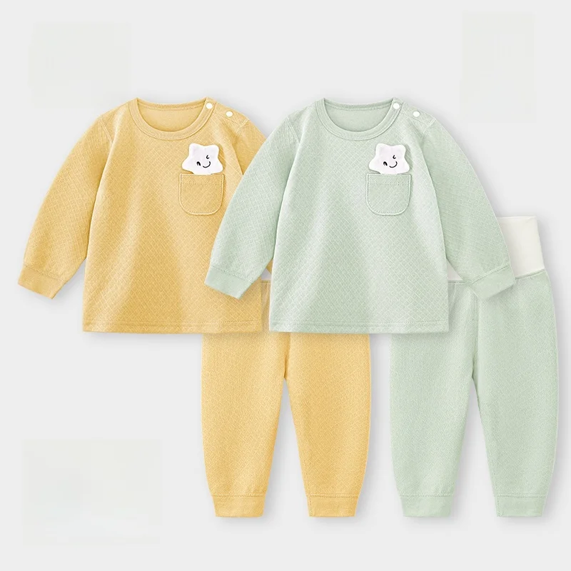 1歳 寝る 時 に おすすめ の 赤ちゃん服：童恋初心の秋用セットアップ